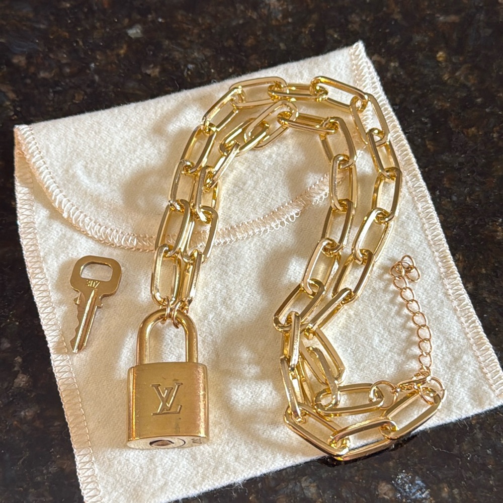 Authentic Louis Vuitton Lock & Key with Gold Tone Chain Necklace - Picture 3 of 13